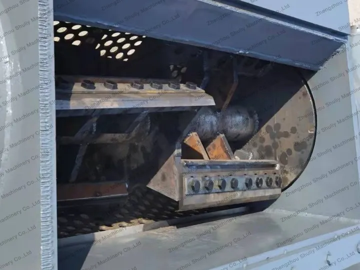 plastic shredder blade inside