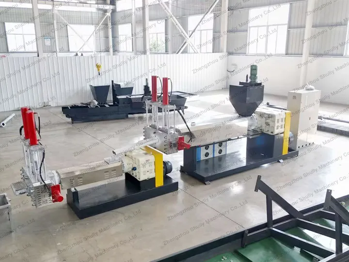 waste plastic granulator