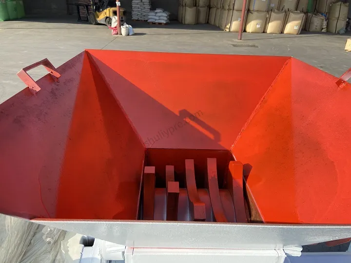 feeding conveyor