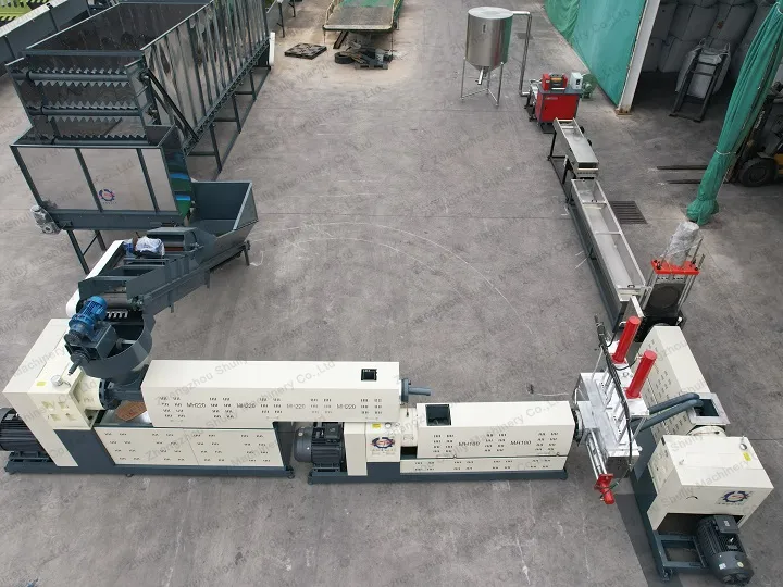 plastic recycling plant