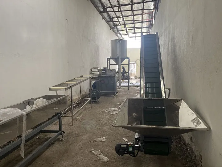 installation of PET bottle recycling machine in South Sudan